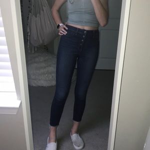 4-button Hollister dark wash jeans size 5